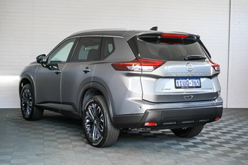 https://vehicle-cdn.autoleague.cloud/33489_2991231_6.jpg