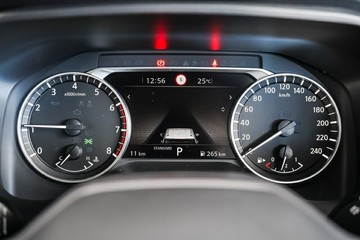 https://vehicle-cdn.autoleague.cloud/33489_2991926_15.jpg