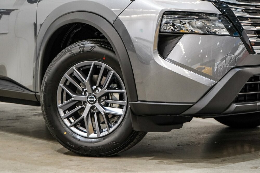 Nissan X-trail image 2