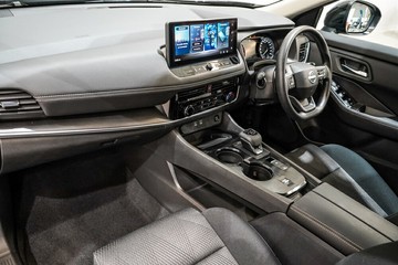 https://vehicle-cdn.autoleague.cloud/33489_2997843_15.jpg