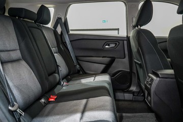 https://vehicle-cdn.autoleague.cloud/33489_2997843_9.jpg
