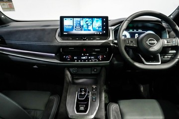 https://vehicle-cdn.autoleague.cloud/33489_2998083_10.jpg