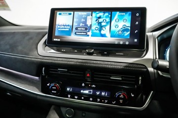 https://vehicle-cdn.autoleague.cloud/33489_2998083_15.jpg