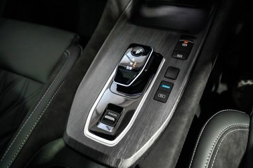 https://vehicle-cdn.autoleague.cloud/33489_2998083_17.jpg