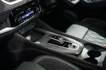 https://vehicle-cdn.autoleague.cloud/33489_2998083_24.jpg