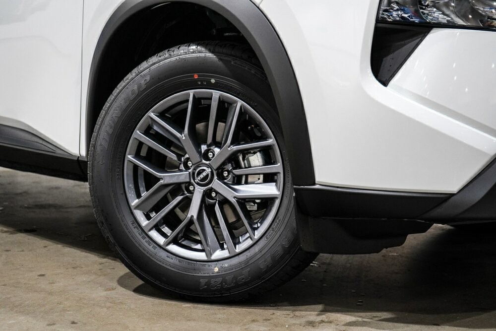 Nissan X-trail image 2