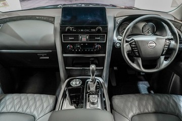 https://vehicle-cdn.autoleague.cloud/33489_3001392_10.jpg
