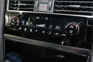 https://vehicle-cdn.autoleague.cloud/33489_3001392_21.jpg