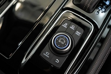 https://vehicle-cdn.autoleague.cloud/33489_3001392_26.jpg