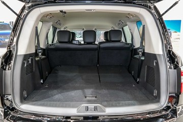 https://vehicle-cdn.autoleague.cloud/33489_3001392_8.jpg