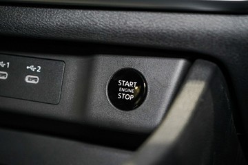 https://vehicle-cdn.autoleague.cloud/33489_3002021_19.jpg