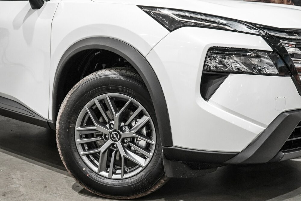 Nissan X-trail image 2