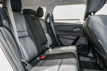 https://vehicle-cdn.autoleague.cloud/33489_3002021_25.jpg