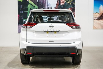 https://vehicle-cdn.autoleague.cloud/33489_3002021_7.jpg
