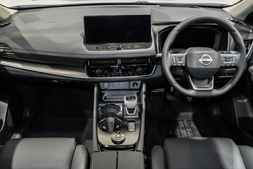 https://vehicle-cdn.autoleague.cloud/33489_3002031_10.jpg