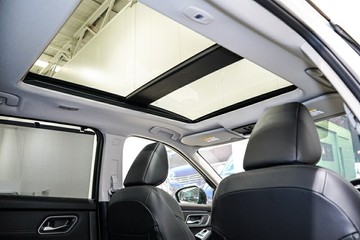 https://vehicle-cdn.autoleague.cloud/33489_3002031_17.jpg