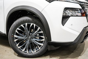 https://vehicle-cdn.autoleague.cloud/33489_3002031_2.jpg