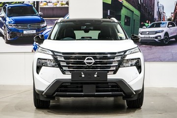 https://vehicle-cdn.autoleague.cloud/33489_3002031_3.jpg