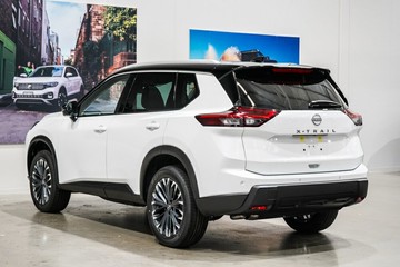 https://vehicle-cdn.autoleague.cloud/33489_3002031_5.jpg