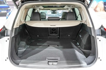 https://vehicle-cdn.autoleague.cloud/33489_3002031_8.jpg