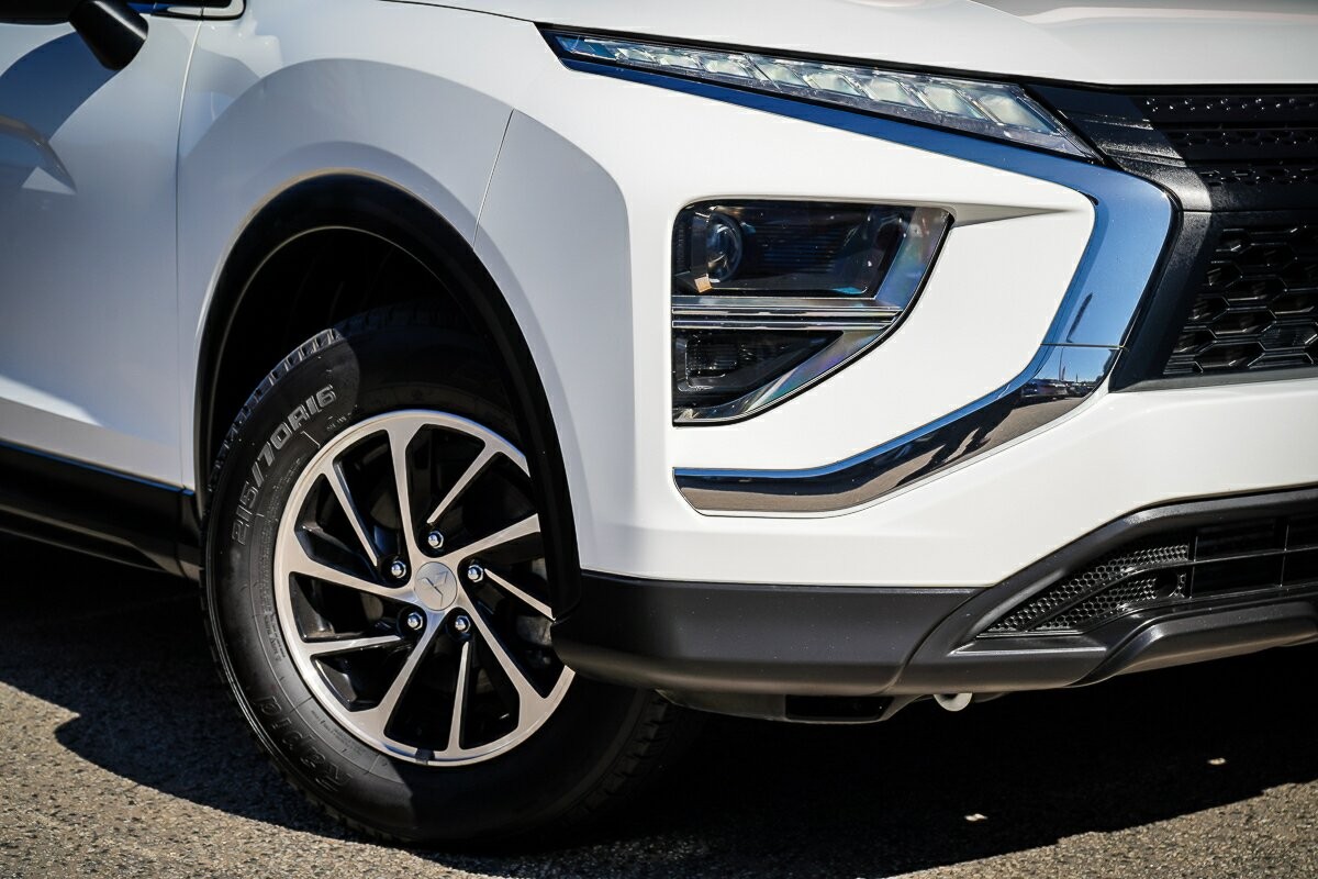 Mitsubishi Eclipse Cross image 2