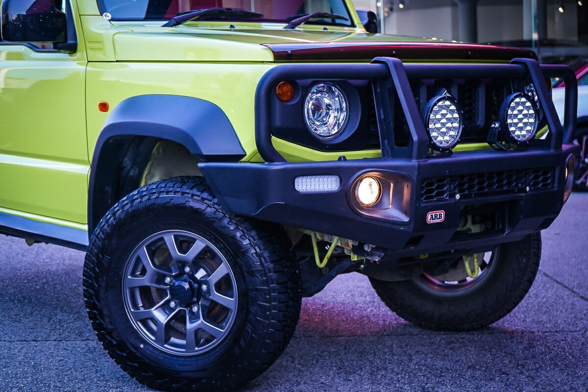 Suzuki Jimny image 2