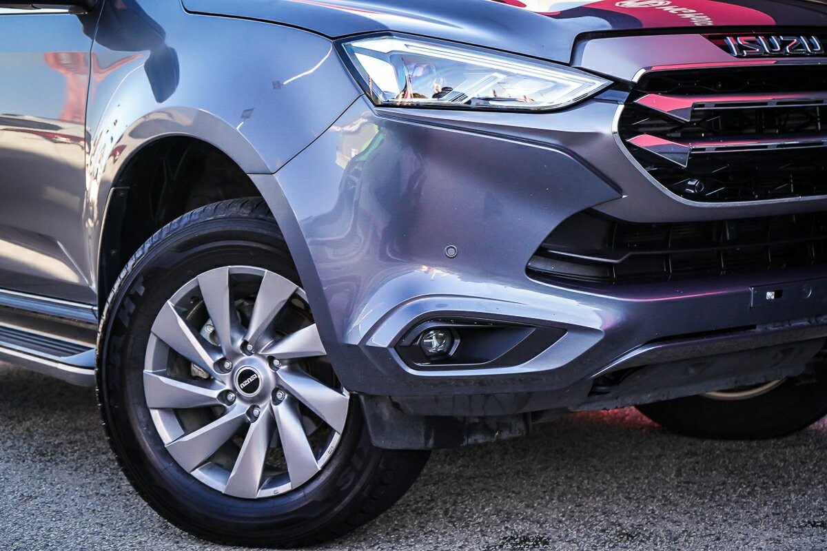 Isuzu Mu-x image 4