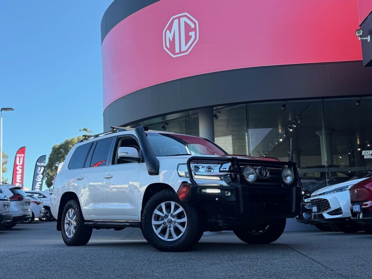 Toyota Landcruiser image 2