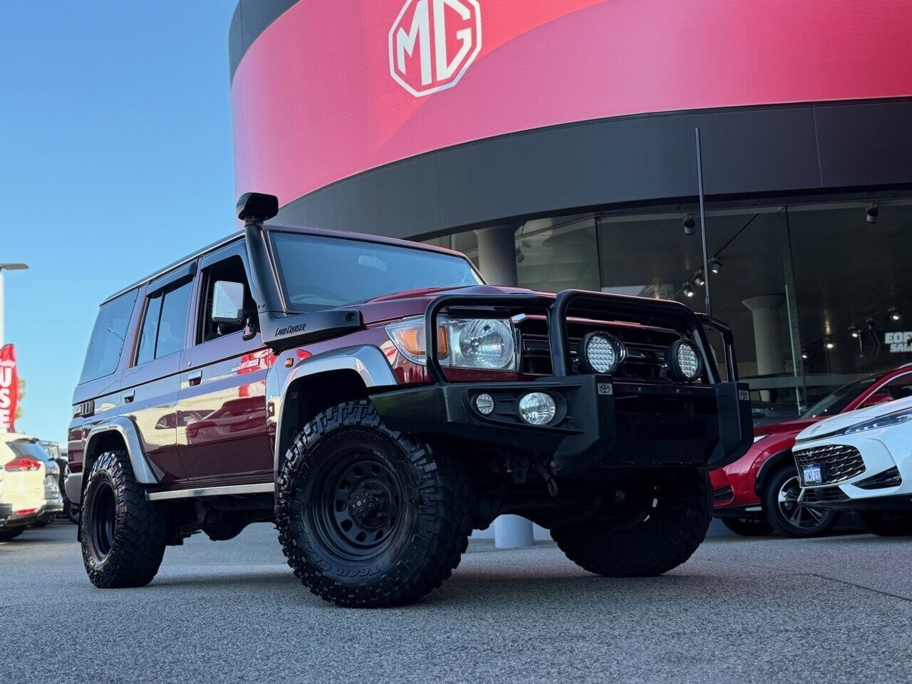 Toyota Landcruiser image 2