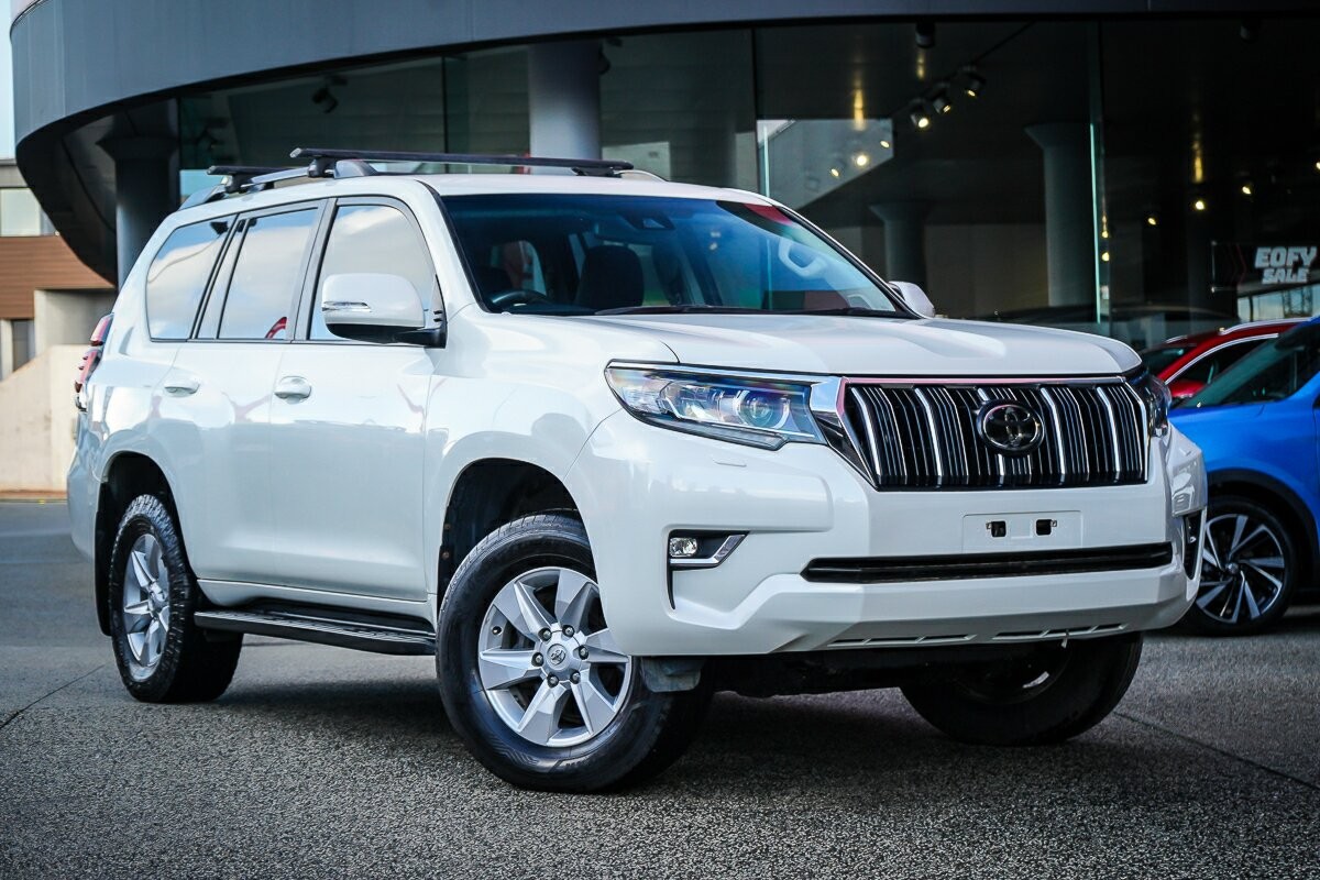 Toyota Landcruiser Prado image 2