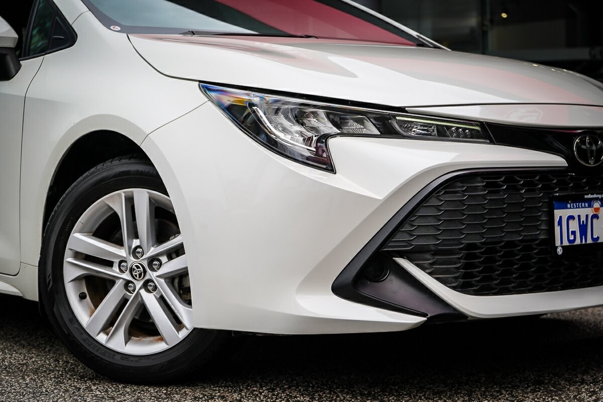 Toyota Corolla image 3