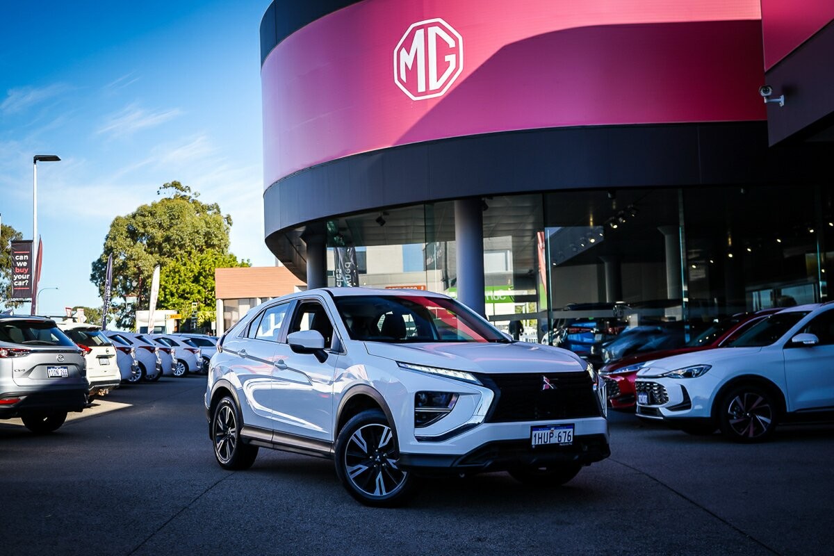 Mitsubishi Eclipse Cross image 2