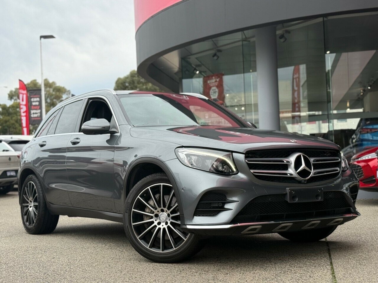 Mercedes Benz Glc-class image 1