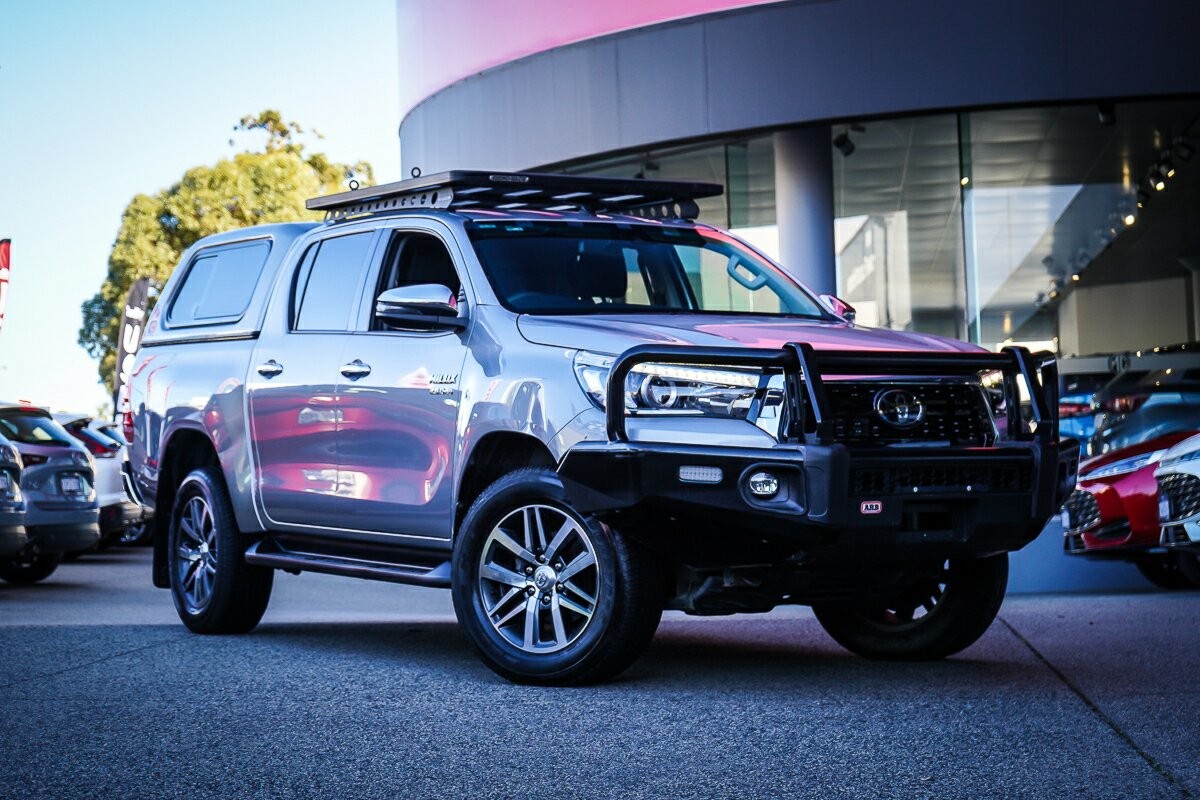 Toyota Hilux image 1