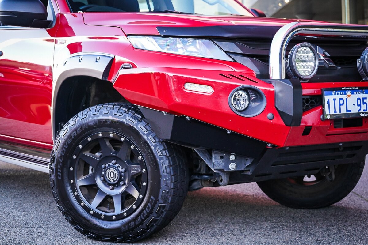 Mitsubishi Triton image 3