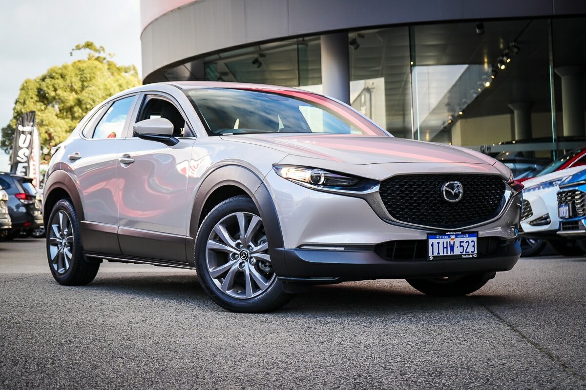 Mazda Cx-30 image 1