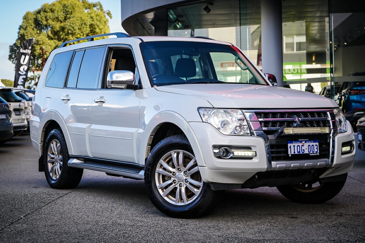 Mitsubishi Pajero image 1