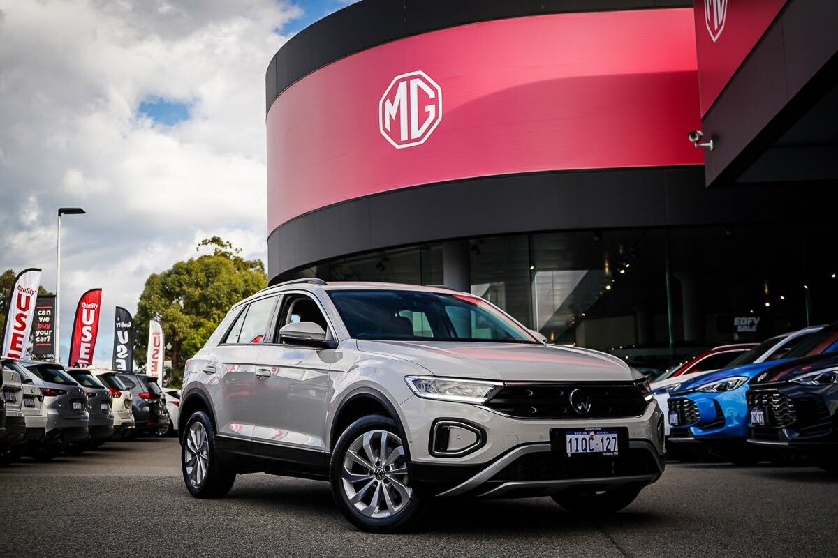 Volkswagen T-roc image 2