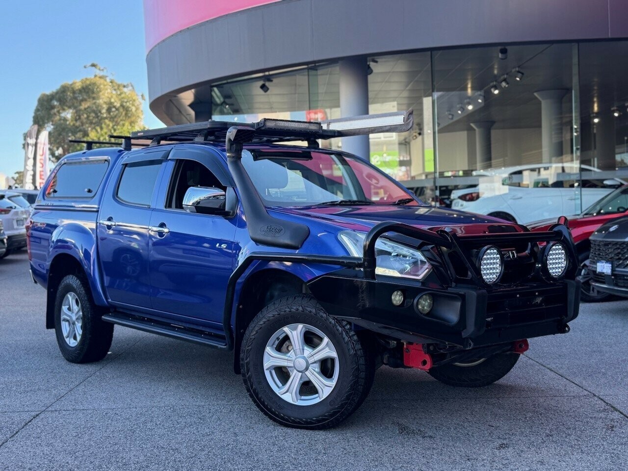 Isuzu D-max image 1
