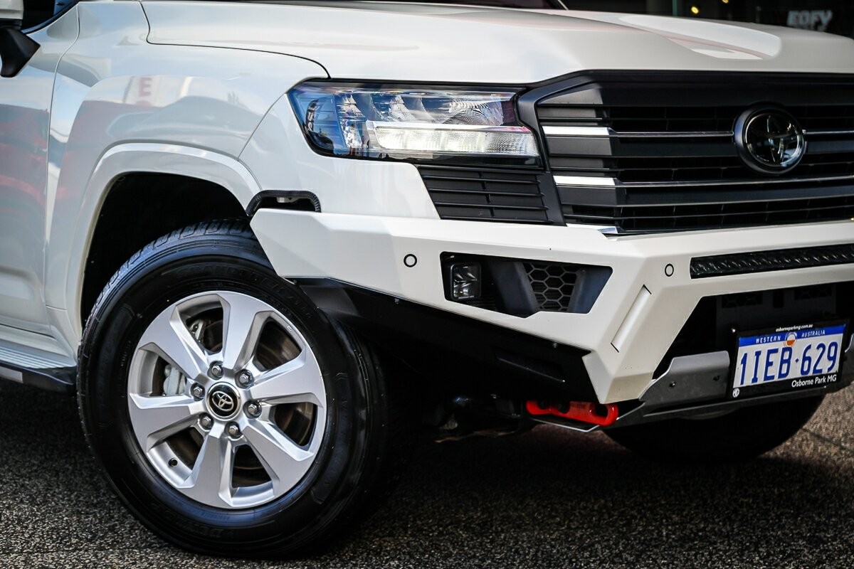 Toyota Landcruiser image 3