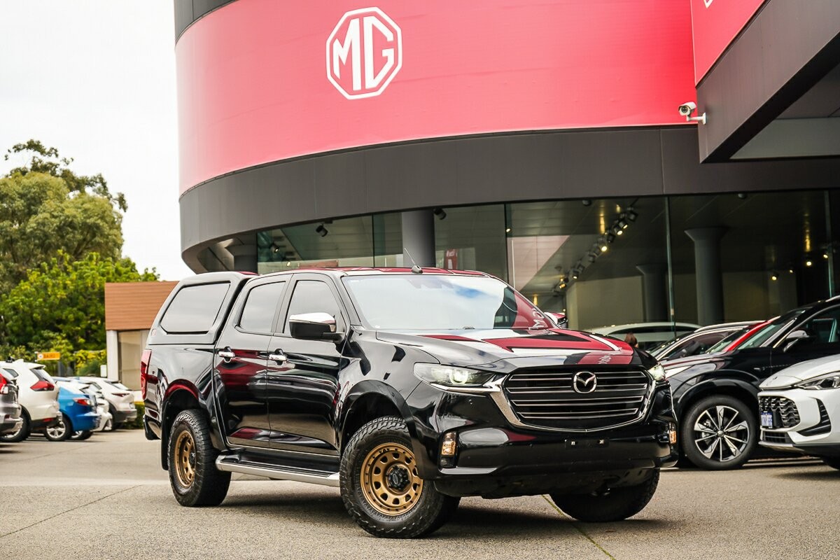 Mazda Bt-50 image 2