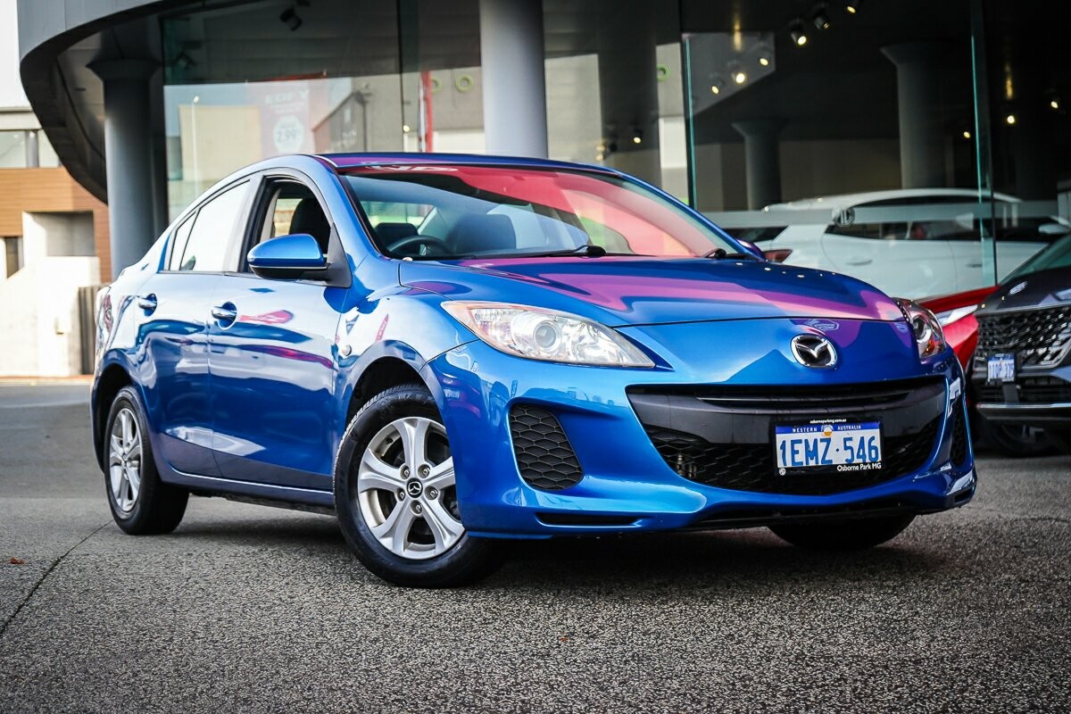 Mazda 3 image 2
