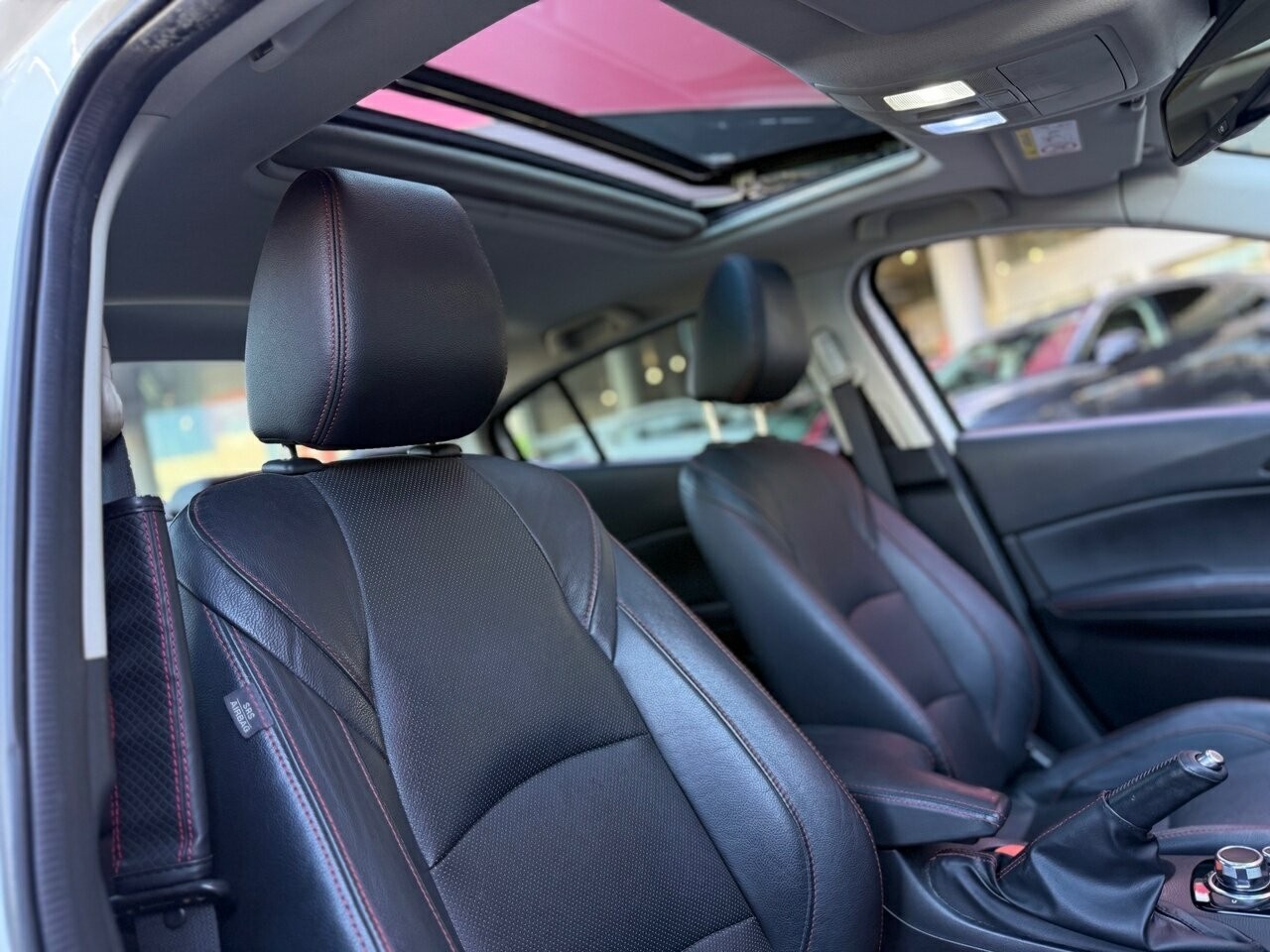 Mazda 3 image 4