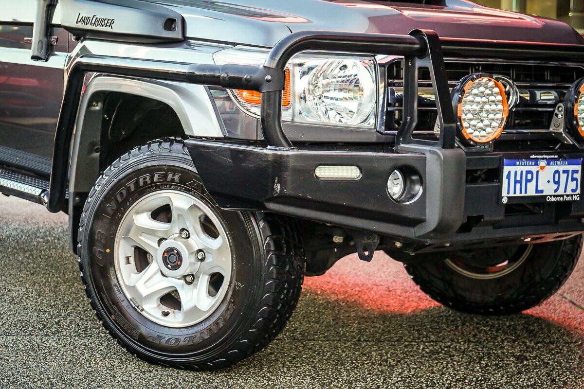 Toyota Landcruiser image 3