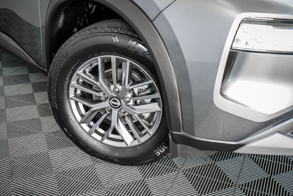 Nissan X-trail image 2