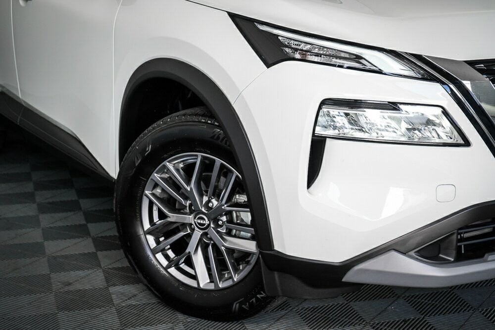 Nissan X-trail image 2