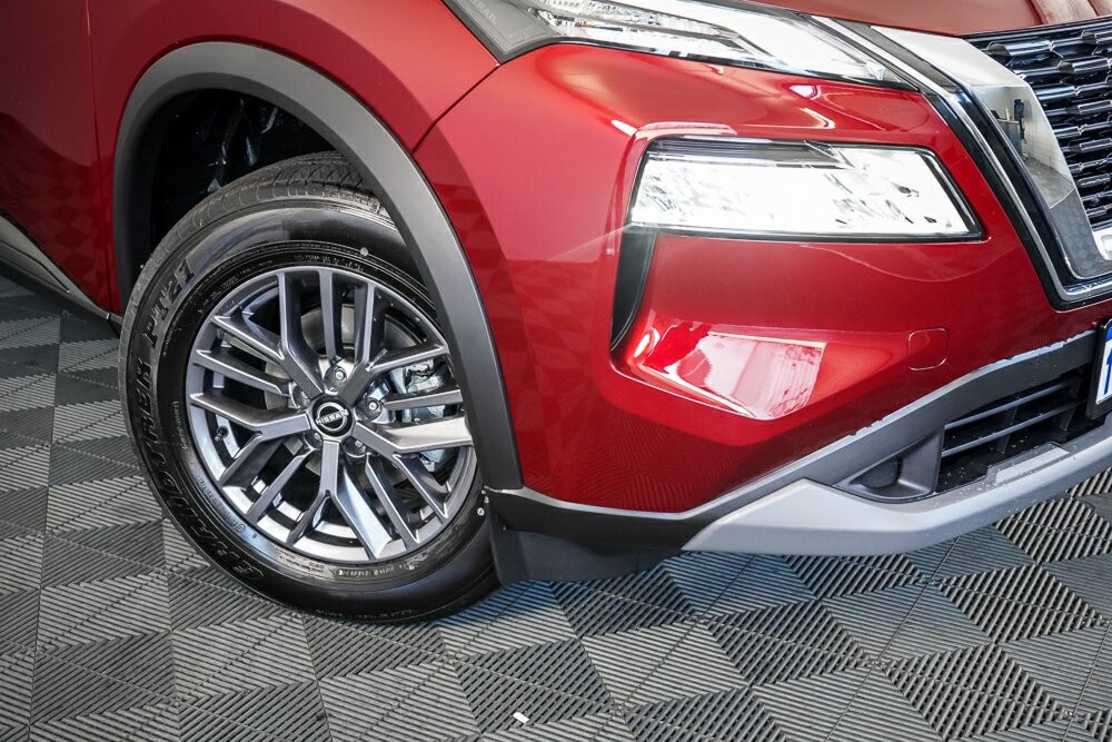 Nissan X-trail image 2