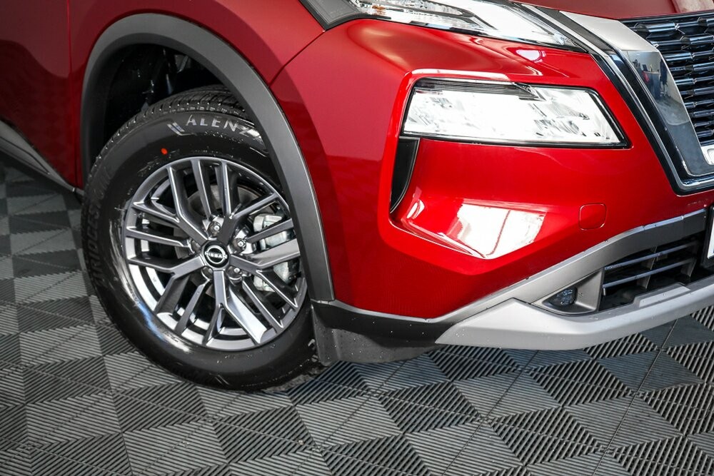 Nissan X-trail image 2