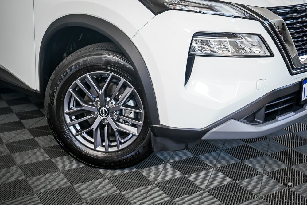 Nissan X-trail image 2