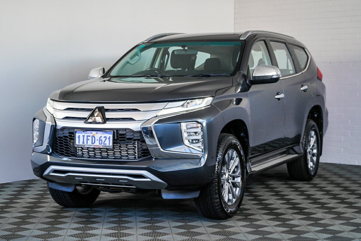 Mitsubishi Pajero Sport image 4